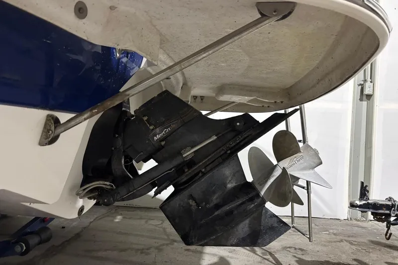 Slide: The Image of 2008 Chaparral 246 SSi boat with MerCruiser Bravo Three outdrive and dual propellers. - 36