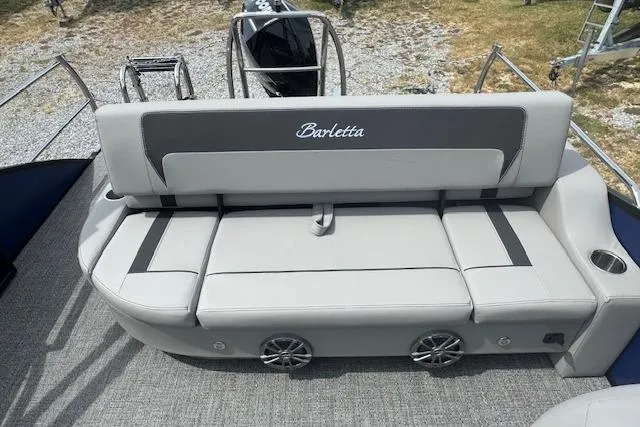 Slide: The Image of 2026 Barletta ARIA 22UC boat with luxurious seating and modern design. - 16