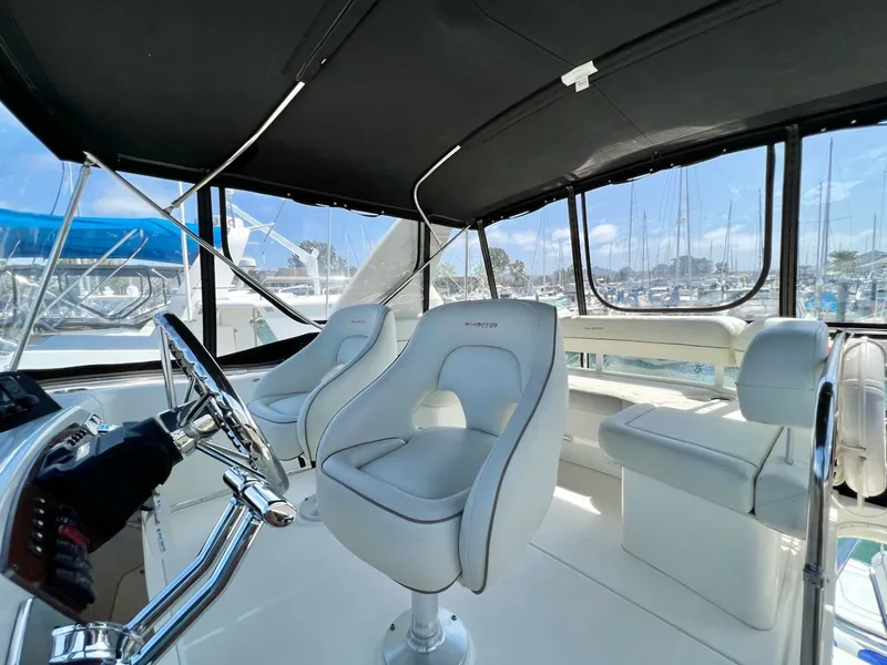 Slide: The Image of Shower in Silverton 36 Convertible 2007 boat. - 36