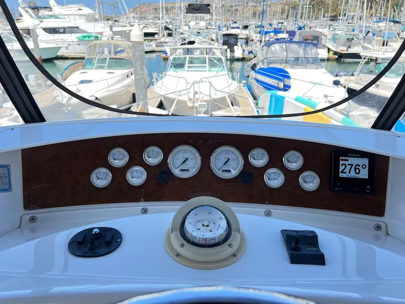 Slide: The Image of Interior of a 2007 Silverton 36 Convertible yacht. - 40