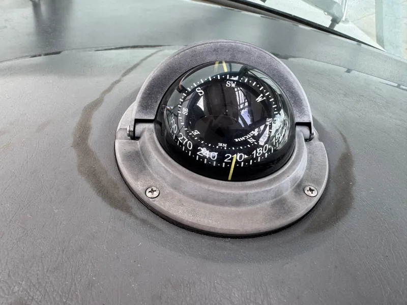 Slide: The Image of Sea Ray Sundancer 310 2010 - 11