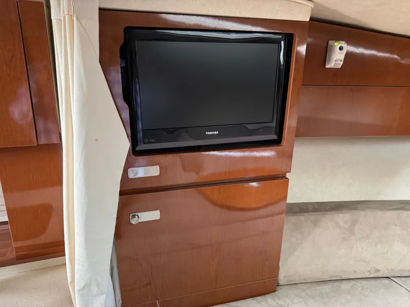 Slide: The Image of Sea Ray Sundancer 310 2010 - 31