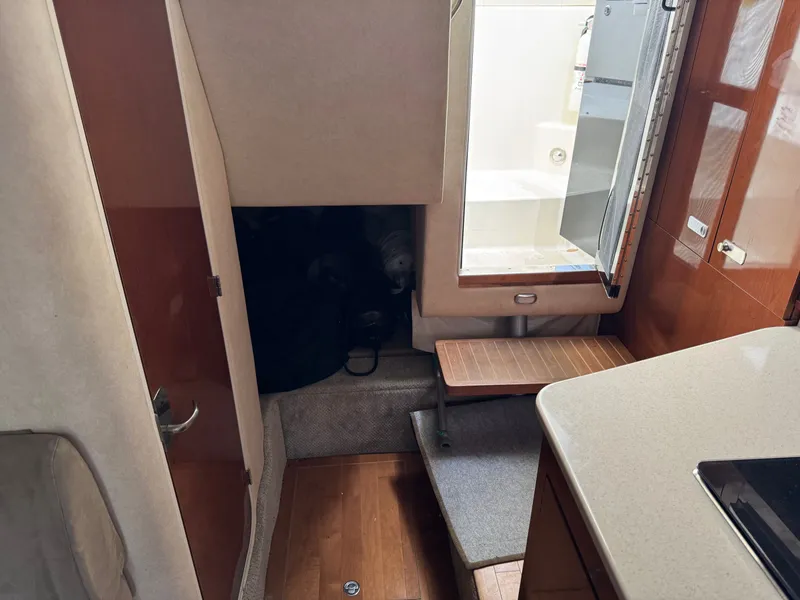 Slide: The Image of Sea Ray Sundancer 310 2010 - 35