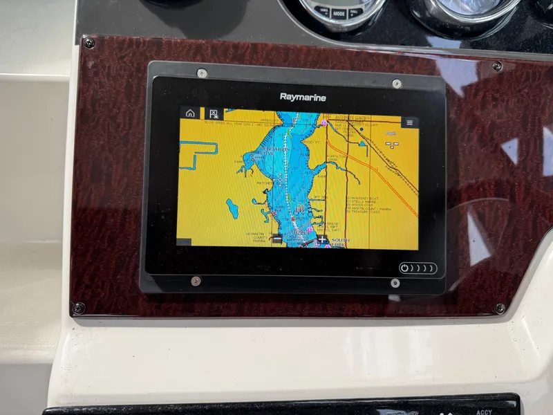 Slide: The Image of Sea Ray Sundancer 310 2010 - 4