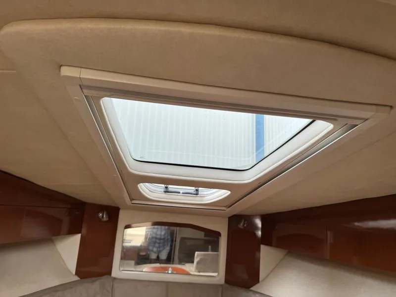 Slide: The Image of Sea Ray Sundancer 310 2010 - 41