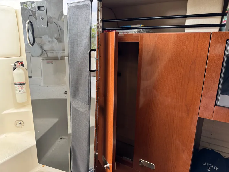 Slide: The Image of Sea Ray Sundancer 310 2010 - 42