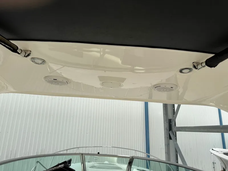 Slide: The Image of Sea Ray Sundancer 310 2010 - 47