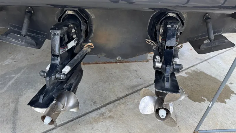 Slide: The Image of Sea Ray Sundancer 310 2010 - 51