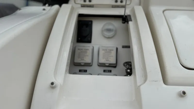 Slide: The Image of Sea Ray Sundancer 310 2010 - 52