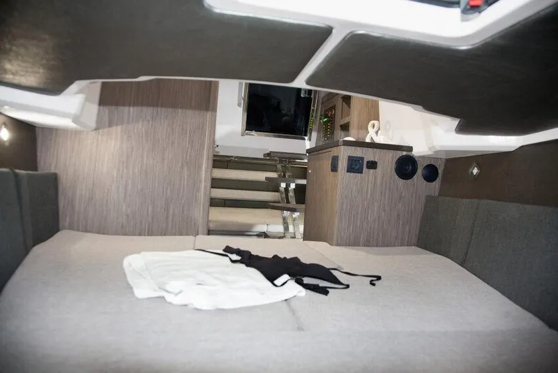 Slide: The Image of Interior of 2026 Ranieri CAYMAN 35.0 EXECUTIVE boat, featuring modern design and comfortable seating. - 18