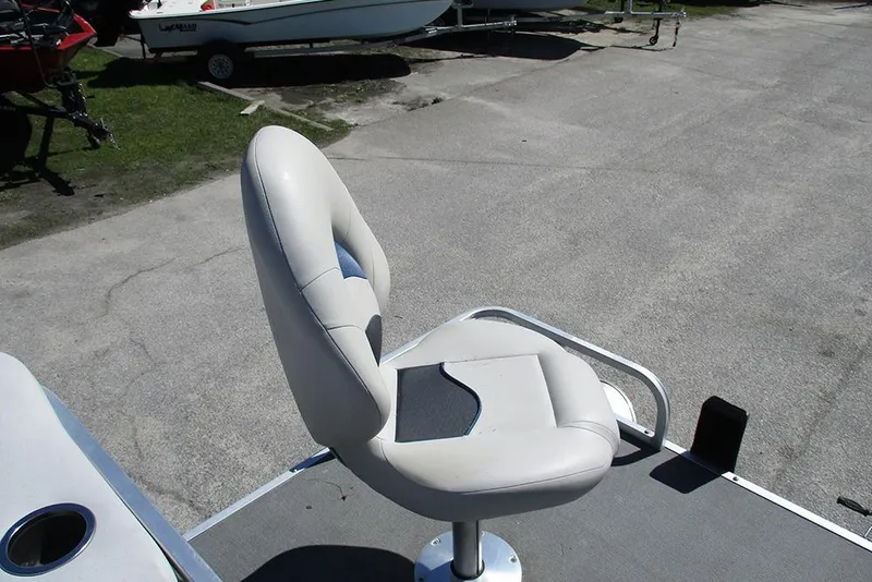 Slide: The Image of 2018 Apex Marine 820 Lanai Sport Cruise Adventure boat seat on deck. - 11