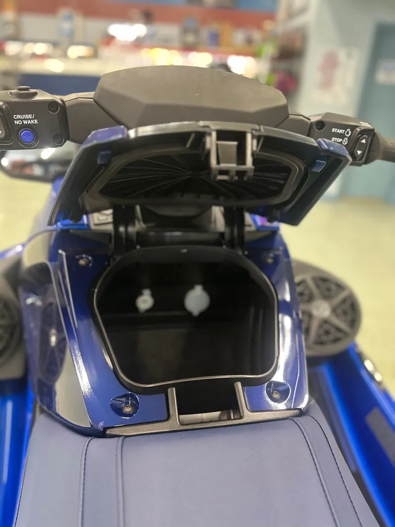 Slide: The Image of Yamaha VX1050A-C 2026 - 30