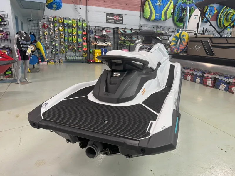 Slide: The Image of Yamaha VX-C VX1050G-B 2025 - 4