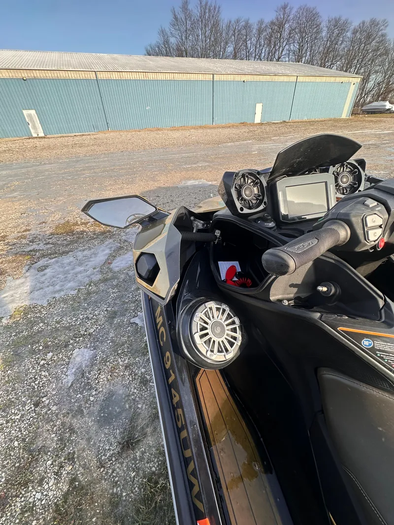 Slide: The Image of Kawasaki ULTRA 160LX 2023 - 10