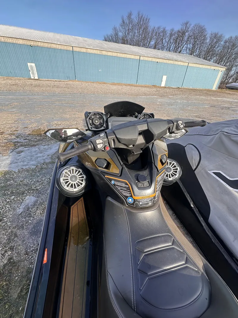 Slide: The Image of Kawasaki ULTRA 160LX 2023 - 12