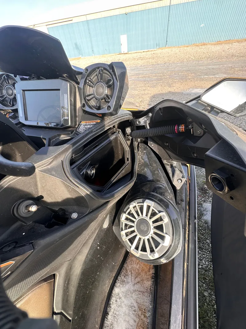 Slide: The Image of Kawasaki ULTRA 160LX 2023 - 13