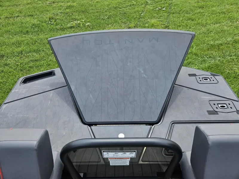 Slide: The Image of Manitou EXPLORE BENCH 22MAX STANDARD STEALTH 2023 - 15