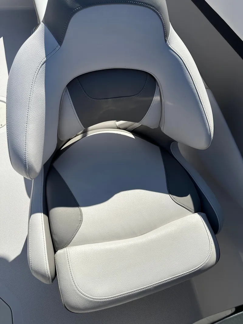 Slide: The Image of Four Winns FL HD200 OB 2019 - 19