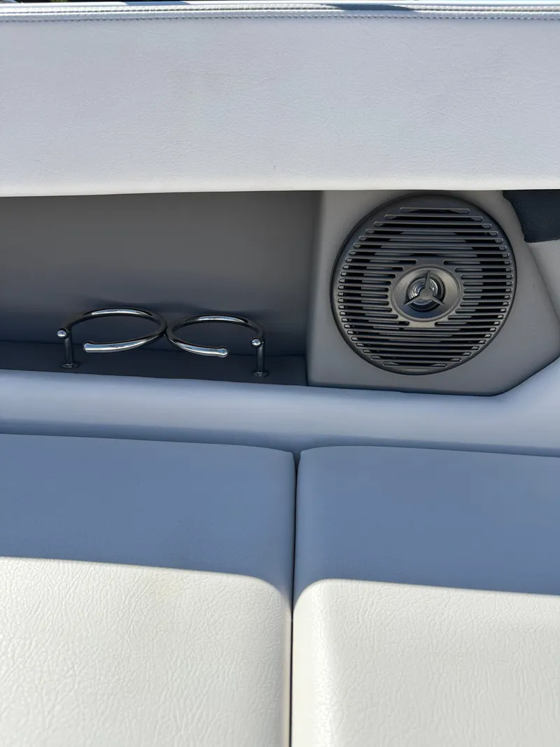 Slide: The Image of Four Winns FL HD200 OB 2019 - 20