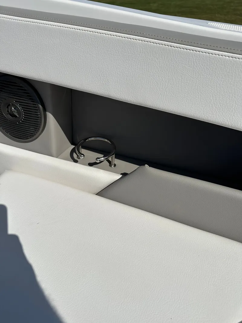 Slide: The Image of Four Winns FL HD200 OB 2019 - 21