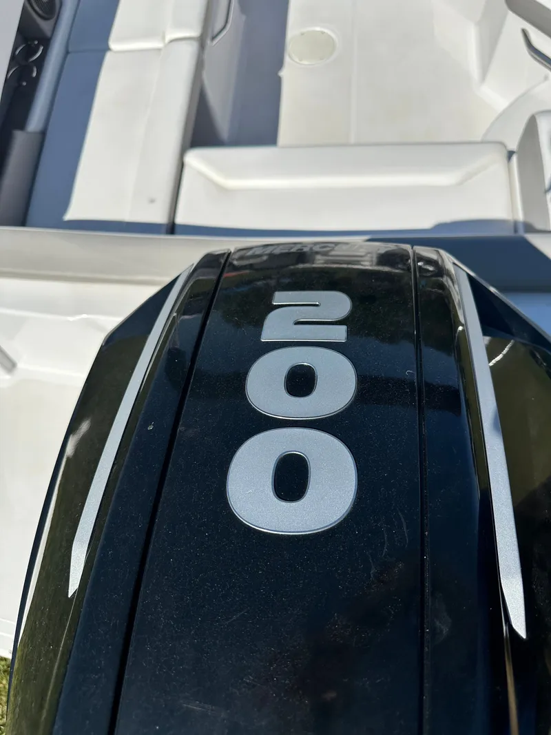 Slide: The Image of Four Winns FL HD200 OB 2019 - 24