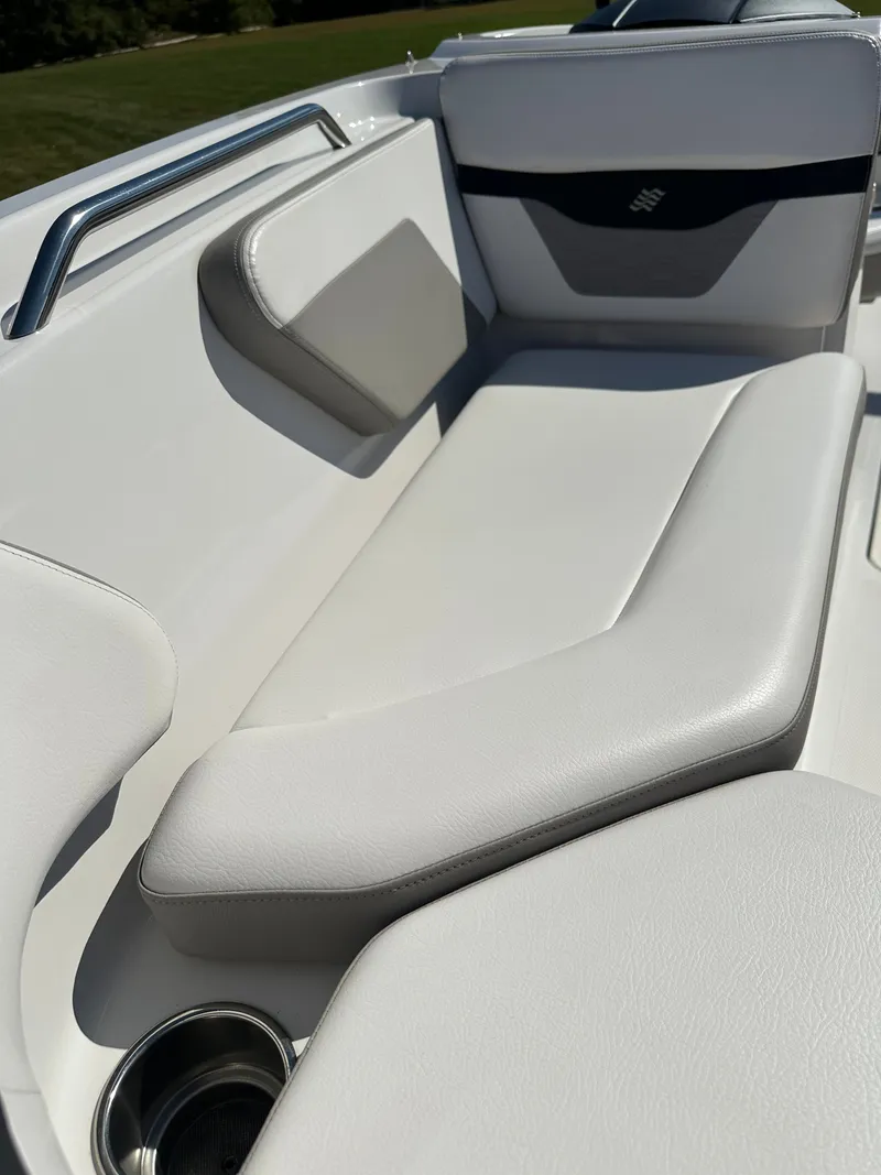 Slide: The Image of Four Winns FL HD200 OB 2019 - 8