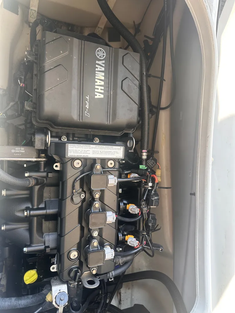 Slide: The Image of Yamaha VX1050A-RB 2016 - 9