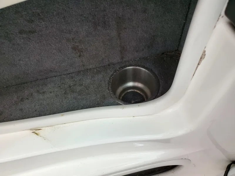 Slide: The Image of Sea Ray 190 Sport 2014 - 11