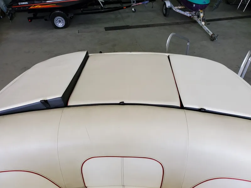 Slide: The Image of Sea Ray 190 Sport 2014 - 19