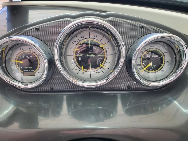 Slide: The Image of Sea Ray 190 Sport 2014 - 35