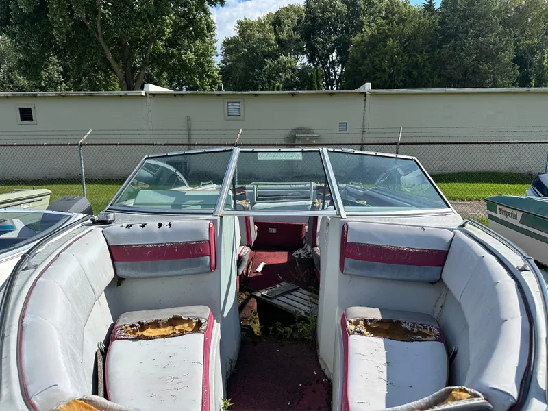 Slide: The Image of Four Winns 200 Horizon 1988 - 2