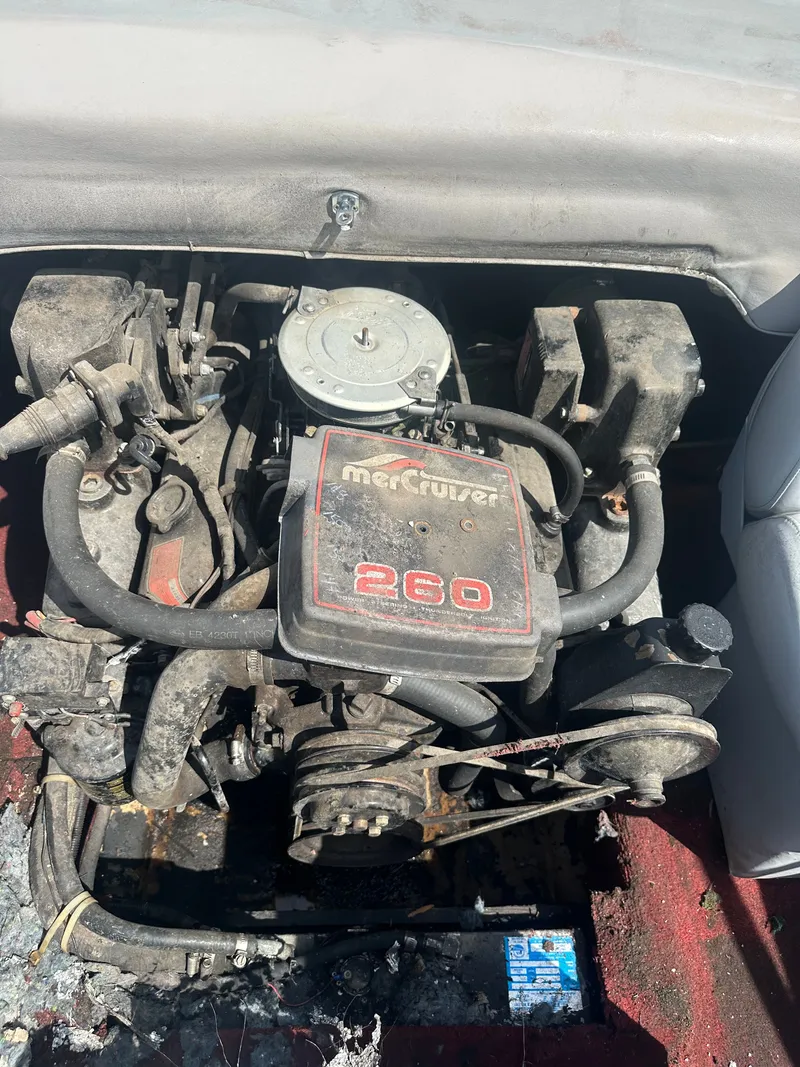 Slide: The Image of Sting Ray SVC 207 SS CUDDY 5.7L 260 HP V8 TANDEM TRL 1986 - 3