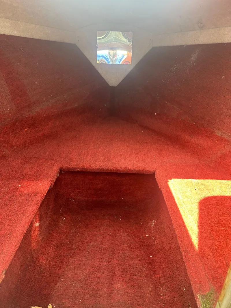 Slide: The Image of Sting Ray SVC 207 SS CUDDY 5.7L 260 HP V8 TANDEM TRL 1986 - 6