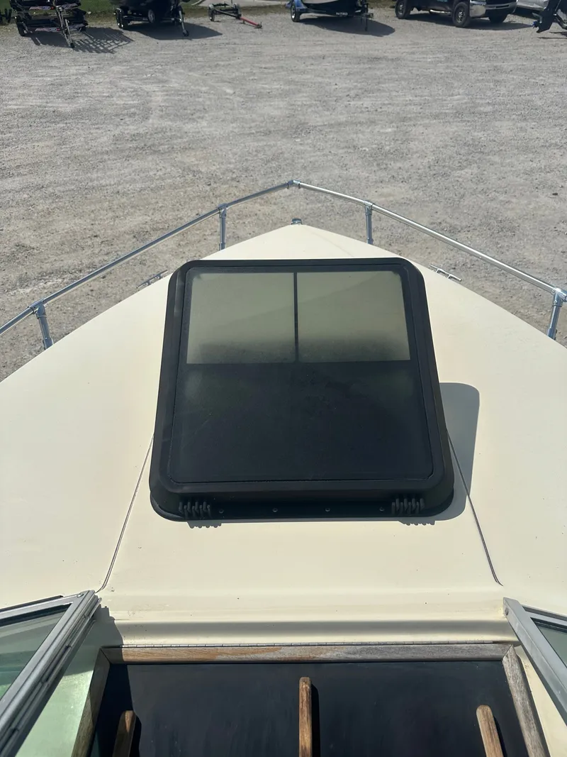 Slide: The Image of Sting Ray SVC 207 SS CUDDY 5.7L 260 HP V8 TANDEM TRL 1986 - 7