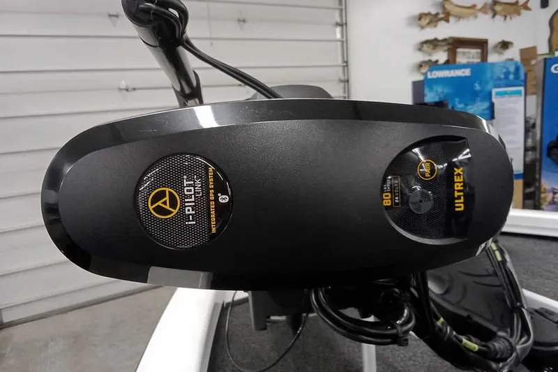 Slide: The Image of 2022 Vexus AVX1980 boat with i-Pilot Ultrex trolling motor in a showroom. - 7