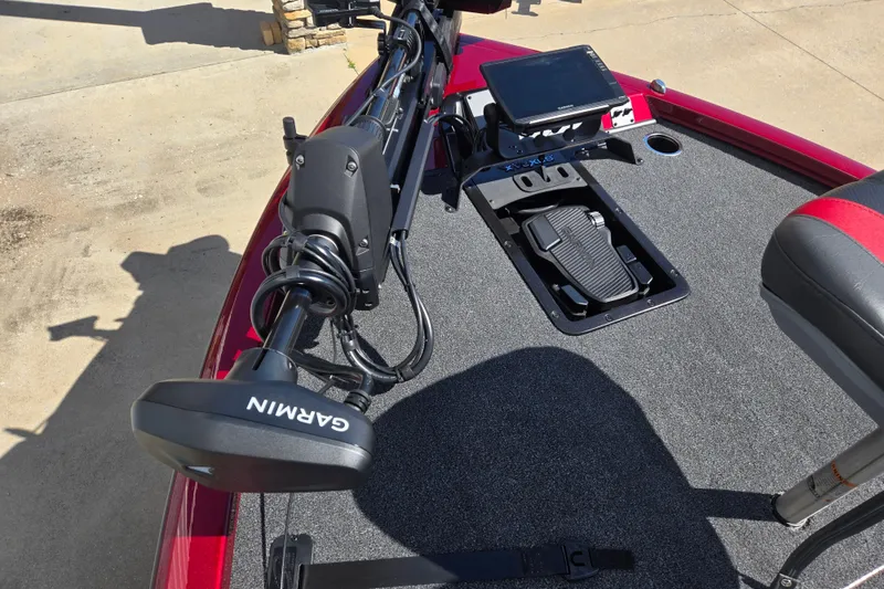 Slide: The Image of 2026 Vexus AVX 2080 boat deck with Garmin trolling motor and foot pedal. - 7