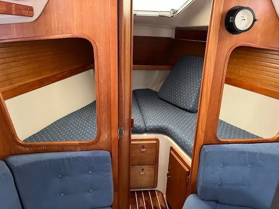 Slide: The Image of Catalina 320 1993 - 11