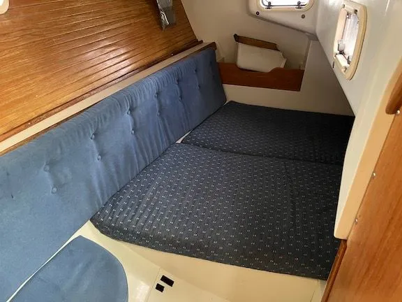 Slide: The Image of Catalina 320 1993 - 15