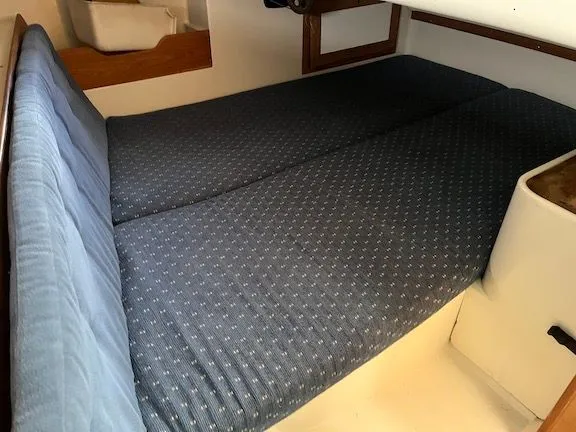 Slide: The Image of Catalina 320 1993 - 16