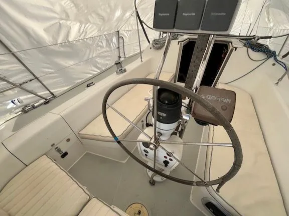 Slide: The Image of Catalina 320 1993 - 22