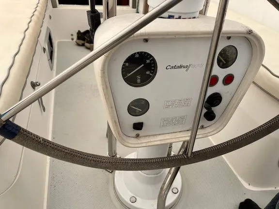 Slide: The Image of Catalina 320 1993 - 25