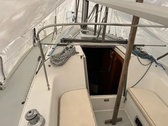 Slide: The Image of Catalina 320 1993 - 28