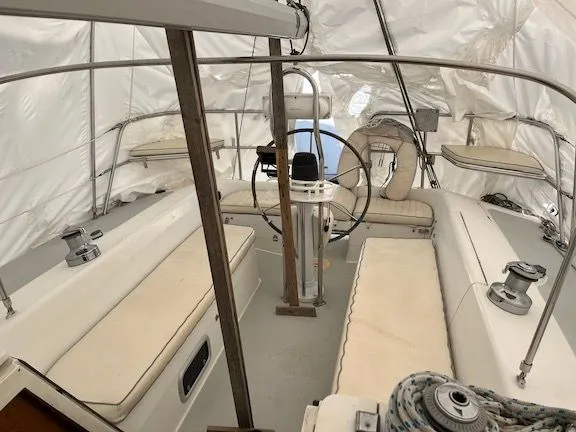 Slide: The Image of Catalina 320 1993 - 29