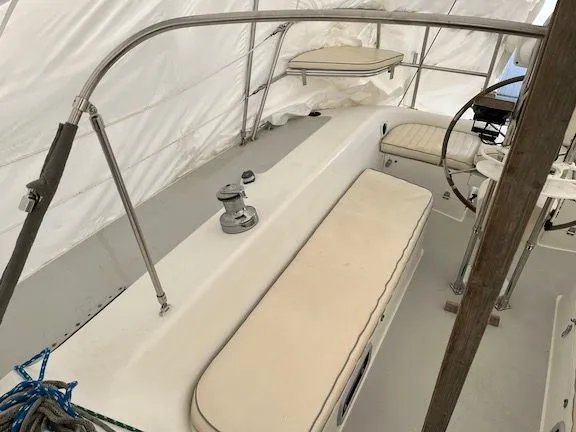 Slide: The Image of Catalina 320 1993 - 32