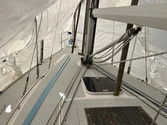 Slide: The Image of Catalina 320 1993 - 35