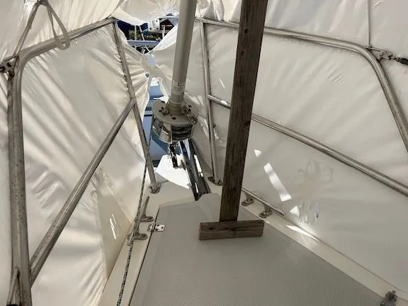 Slide: The Image of Catalina 320 1993 - 36