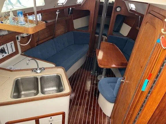 Slide: The Image of Catalina 320 1993 - 4