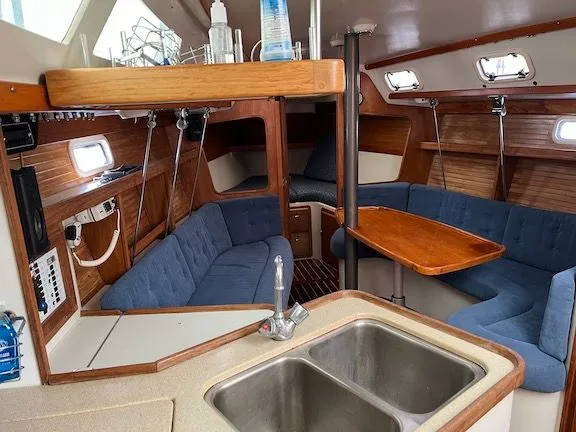 Slide: The Image of Catalina 320 1993 - 5