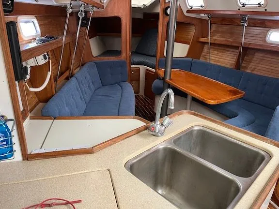 Slide: The Image of Catalina 320 1993 - 6