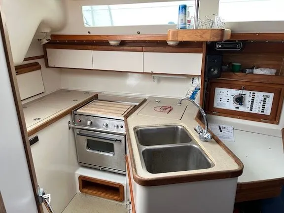 Slide: The Image of Catalina 320 1993 - 7